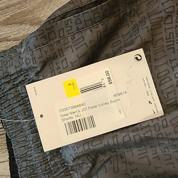 Nike Swim Men's JDI Fade 9" Volley Shorts/Swim trunk in Atomic Green Size Small - Picture 6 of 6